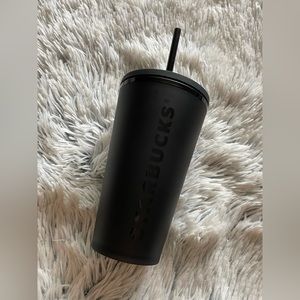 🤍 FLASH SALE! 💕 Starbucks 16oz Matte Black Tumbler